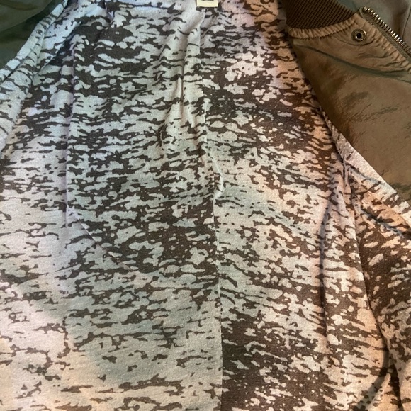 Marrakech (Anthropologie) army green bomber jacket - Picture 10 of 11